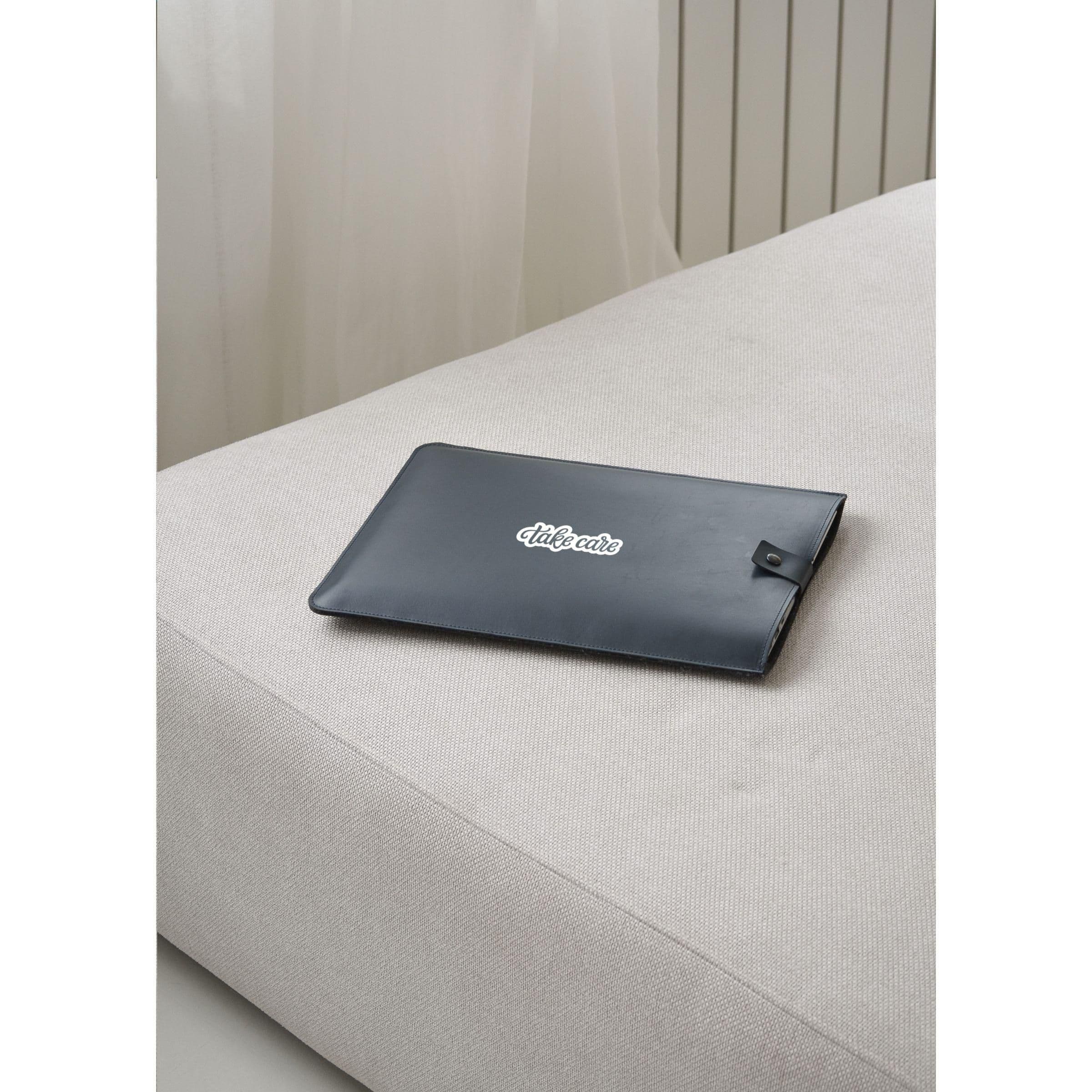 Recycled Leather Laptop Sleeve 16"