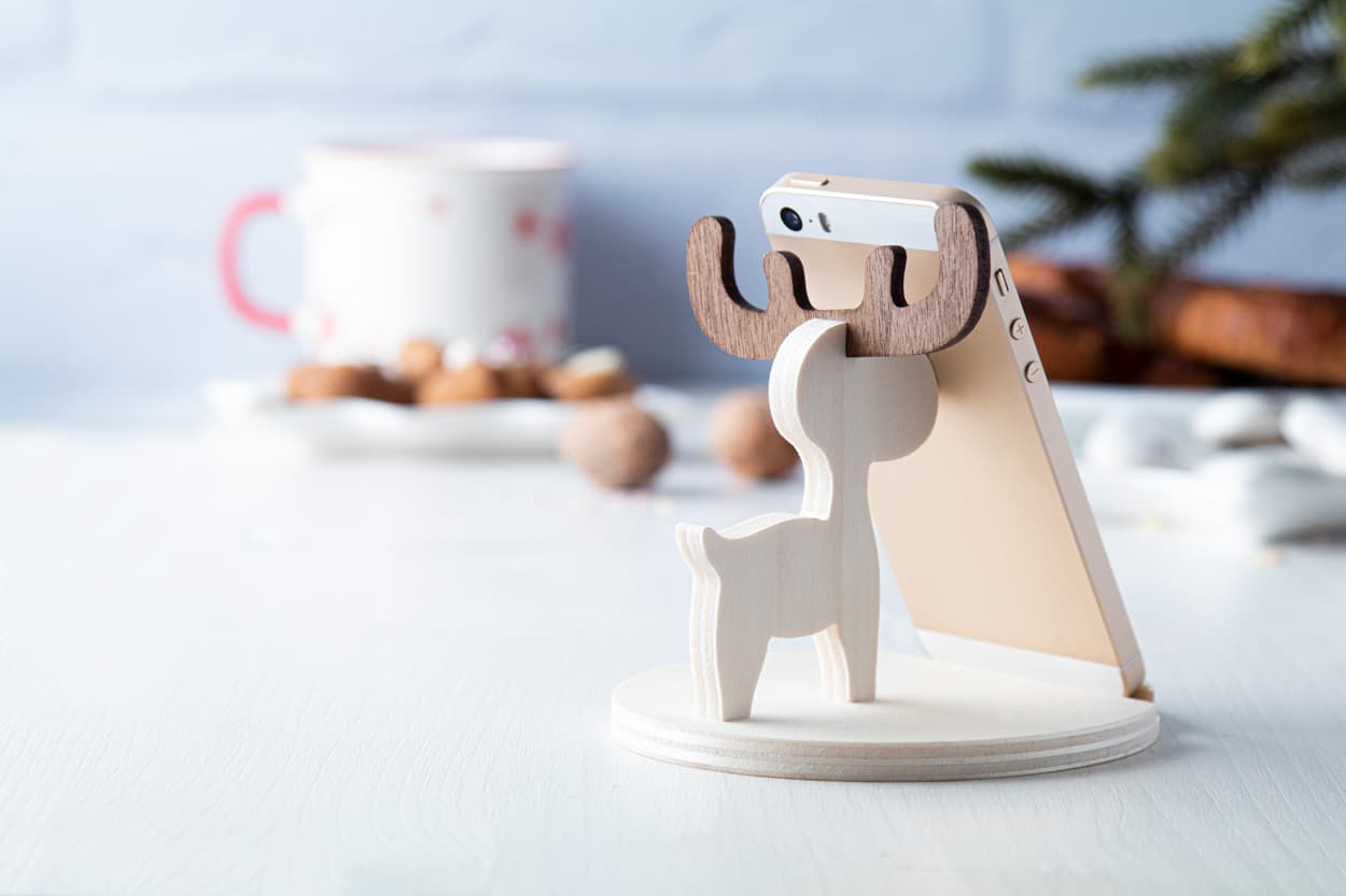 Nosy Handyhalter