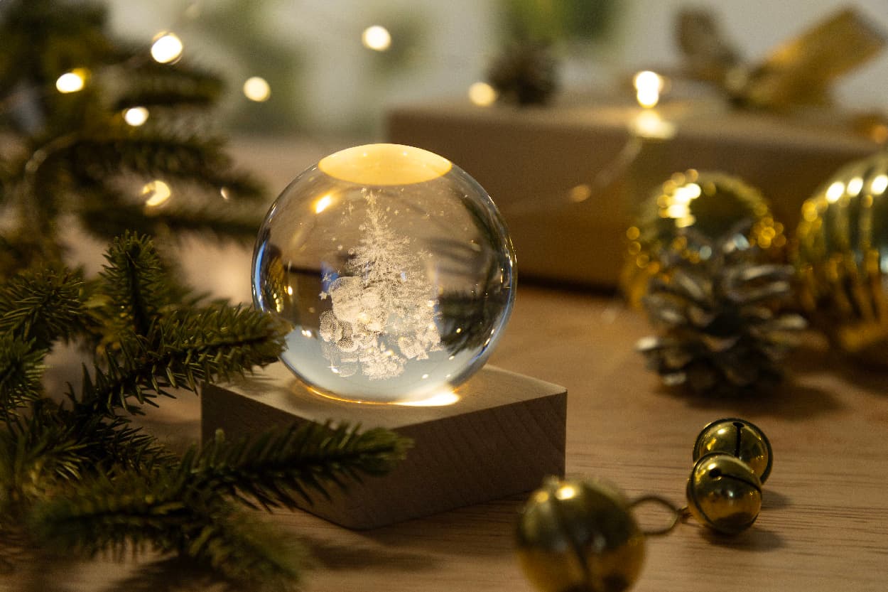 Borealis Leuchtkugel mit Weihnachtsmotiv
