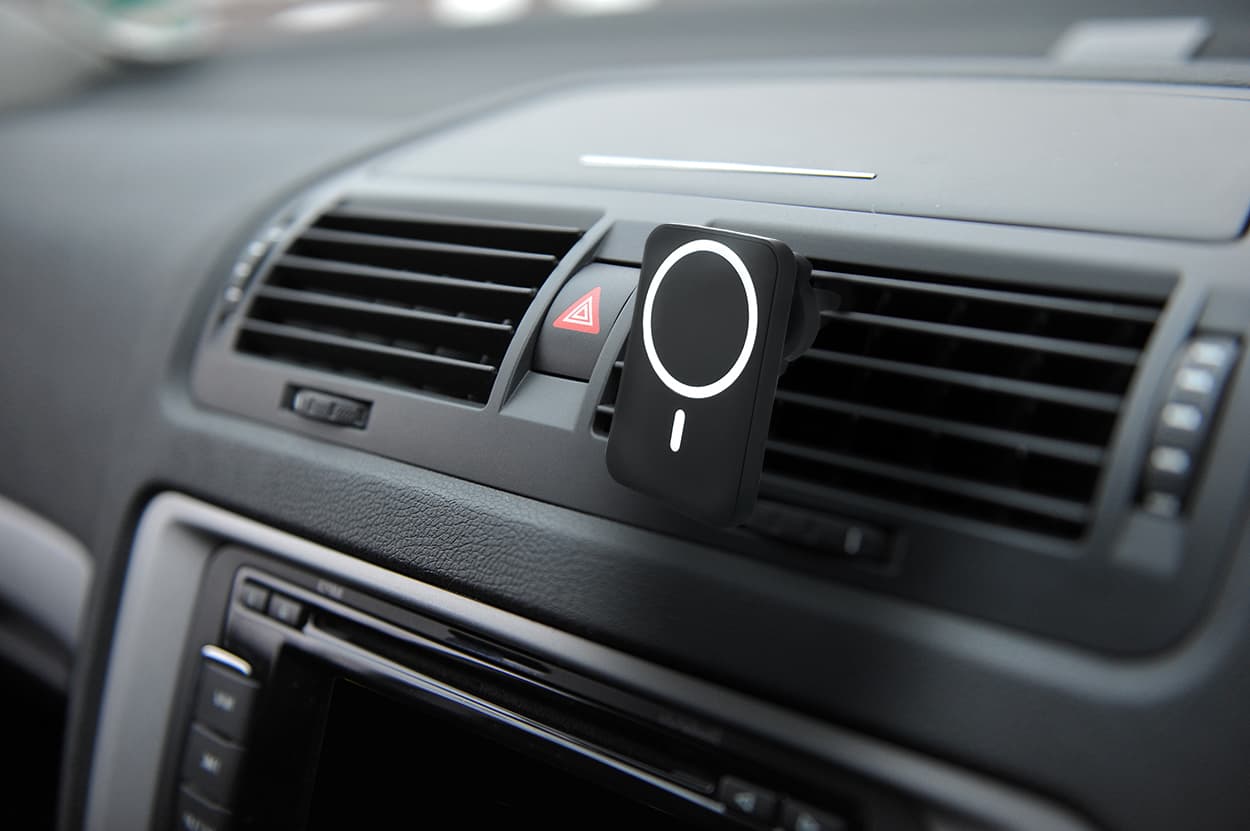 Chargeway Kfz-Ladegerät und Handyhalter für das Auto